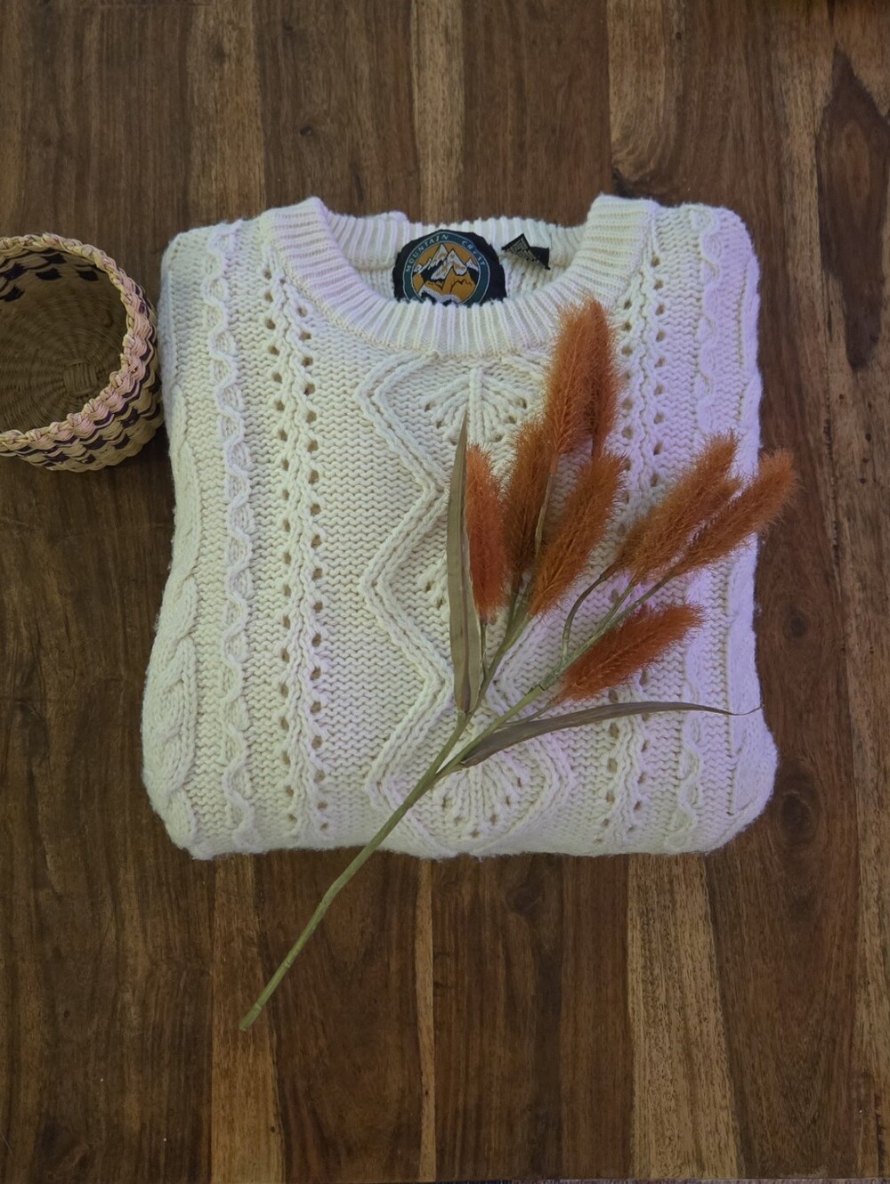 Vintage Mountain Crest Fisherman Cream Cable Crewneck Sweater 90's
